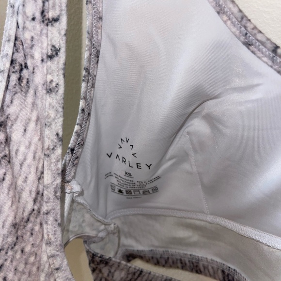 Varley active yoga workout top Size XS blush pink snakeskin print - Picture 3 of 3